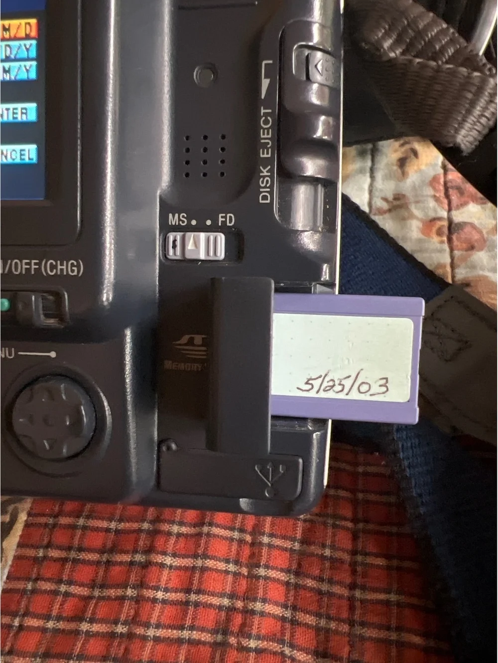 Sony FD Mavica MVC-FD92 Digital Still Camera with Charger, Batteries, and Manual